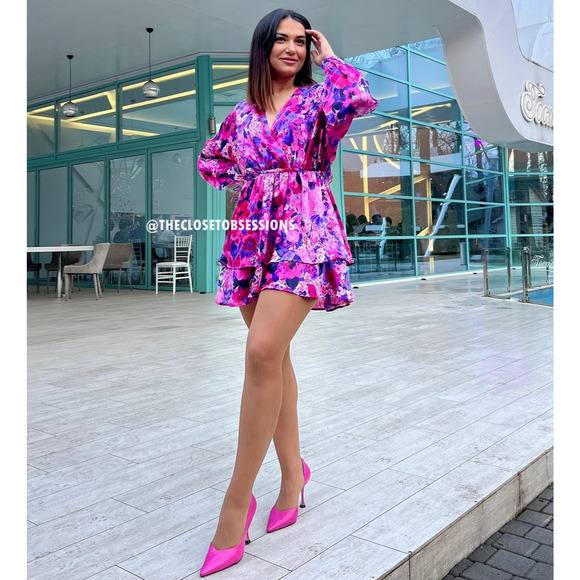 ZARA BLOGGER FAVE!!! V-Neck Dress with Flounced Hem NWT - Picture 15 of 16